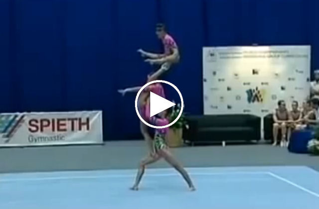 As acrobacias destas ginastas russas não parecem deste mundo