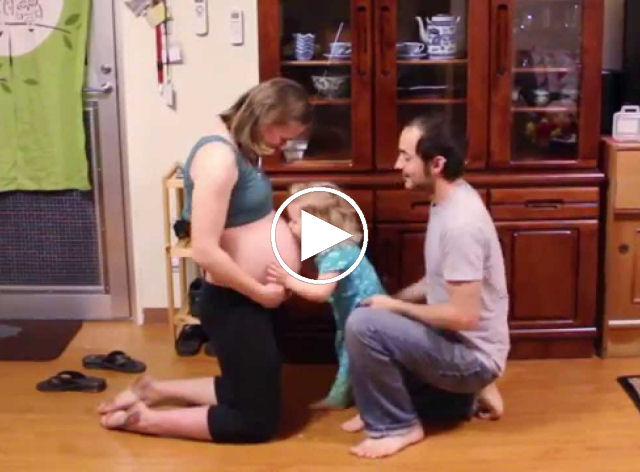 Um adorável time-lapse de gravidez feito por toda a família