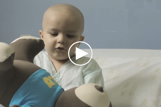 Um ursinho de pelúcia que fala para ajudar as crianças com câncer