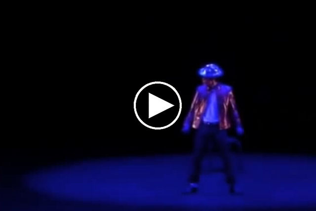 Japonês dança melhor do que Michael Jackson as canções do Rei do Pop