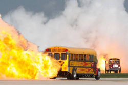 Ônibus escolar a jato para você nunca se atrasar para as aulas novamente