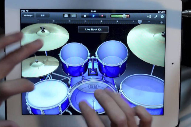 Este baterista de iPad vai impressioná-lo