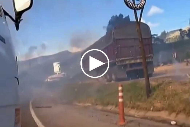 Grande explosão de uma fábrica de fogos de artifício na Colômbia