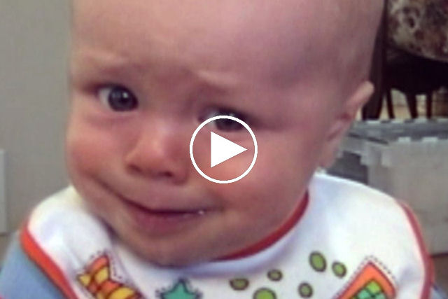 Divertidas reações de bebês descobrindo coisas pela primeira vez