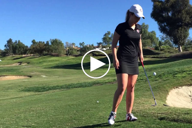 Garotas fazem incríveis truques com bolinhas de golfe