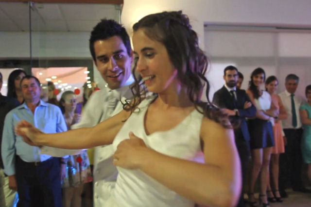 Casal português revisita ?Dirty Dancing? no dia do seu casamento