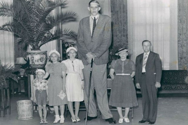 Robert Wadlow, o homem mais alto que já pisou o planeta