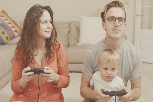 O original vídeo de um gamer para anunciar sua nova paternidade arrasa na Internet