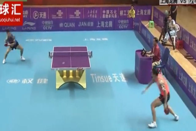 Impressionante rally em tênis de mesa da liga chinesa