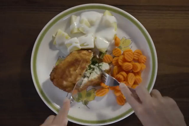 100 anos de refeições familiares em 3 minutos
