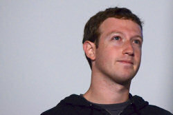 Após nascimento da filha, Zuckerberg anuncia que doará 99% de suas ações no Facebook; a Internet debocha dele