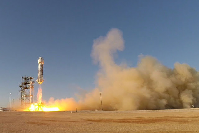 400 cientistas celebram a aterrissagem do foguete New Shepard