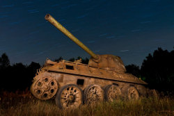 15 tanques devorados pela natureza como se nunca tivesse acontecido uma guerra