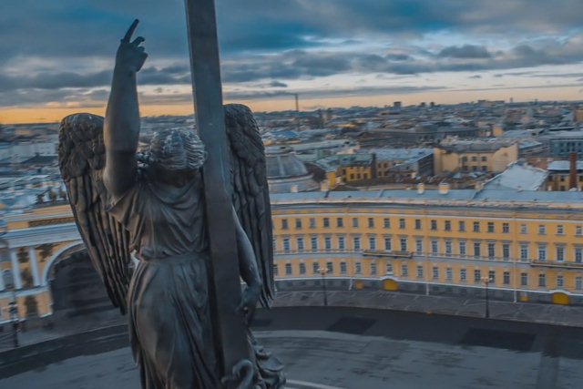 Se você nunca pensou em conhecer São Petersburgo, agora vai depois de ver este vídeo