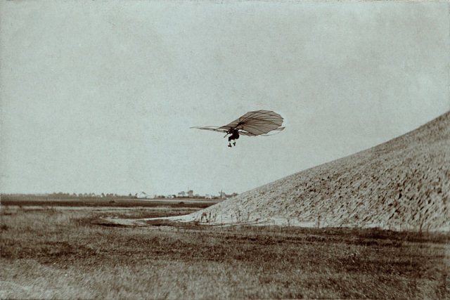O primeiro filme de Otto Lilienthal - O ?Pai do vôo planado?