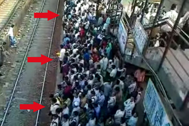 Há que sair no tapa, literalmente, para pegar um trem na Índia