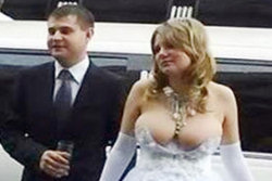 Os piores vestidos de noiva que você já viu na sua vida