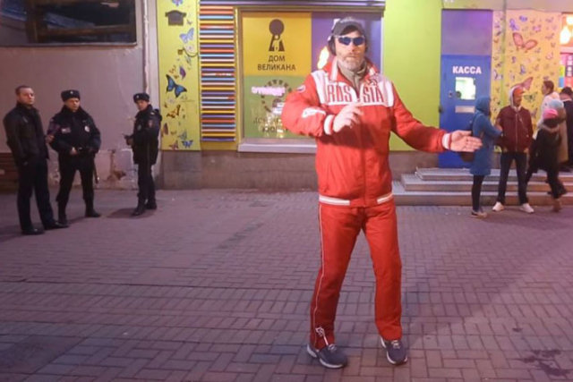 Dançarinos de break russos se encontram 30 anos mais tarde