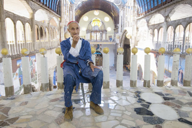 Espanhol solitário passou 53 anos construindo uma catedral