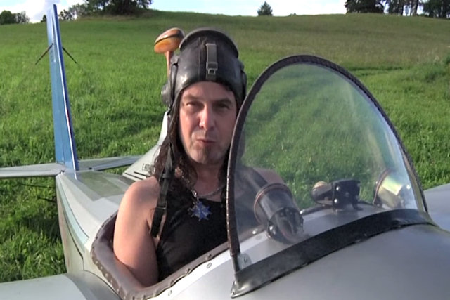 Este homem construiu um avião para evadir o engarrafamento em seu trajeto para o trabalho