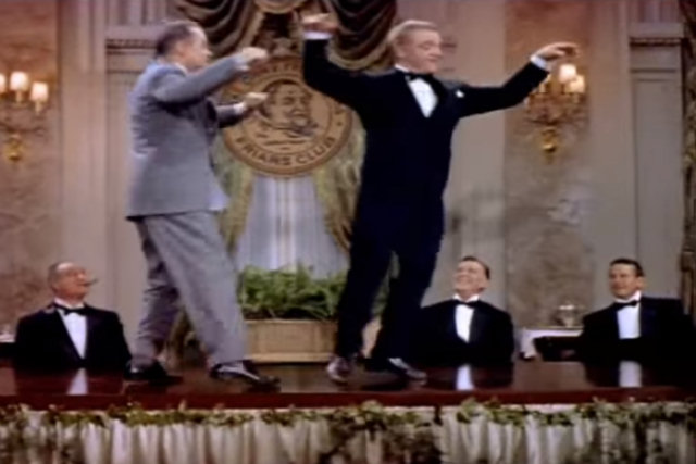 Uma grande rotina de dança: James Cagney e Bob Hope sapateando com estilo
