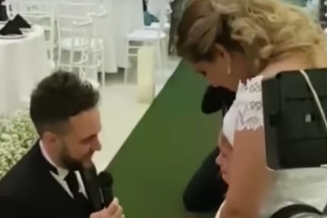 Homem faz a proposta mais terna do mundo à filha de sua esposa