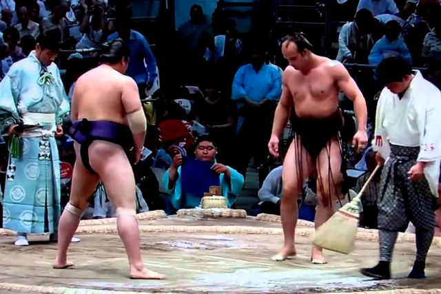 Takanoyama Shuntarō, o lutador de sumô mais magro do mundo