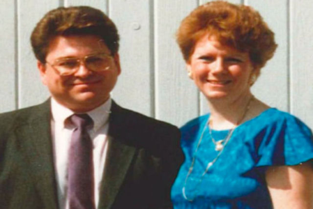 23 anos depois do marido desaparecer misteriosamente, ela recebeu um telefonema revelando a verdade
