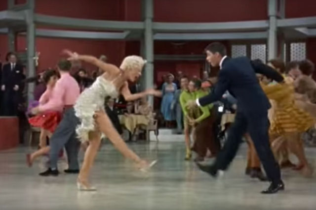 Se você nunca viu Jerry Lewis dançar, não perca esta coreografia