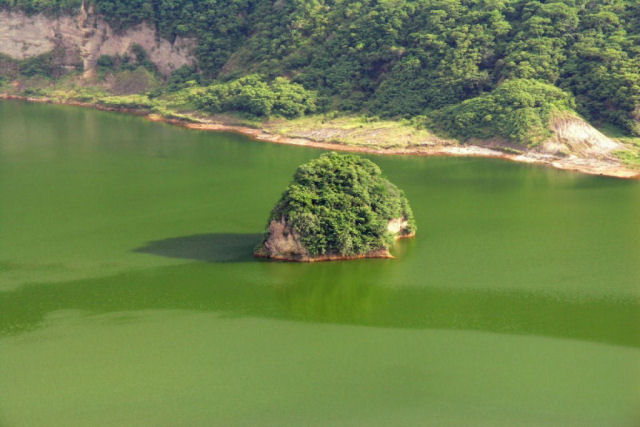 A ilha dentro de um lago em uma ilha denro de um lago em uma ilha