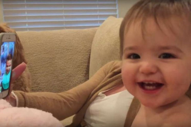 Você não poderá deixar de rir com a conversa destes bebês através de Facetime