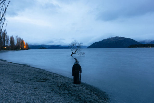 Fotógrafo viaja pela Nova Zelândia com cosplay de Gandalf e suas fotos são épicas