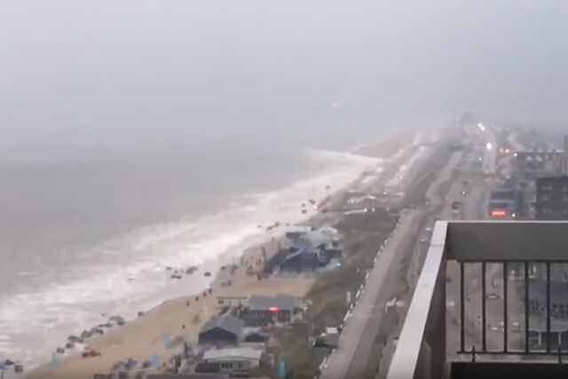 Um mini-tsunami sacode a costa da Holanda