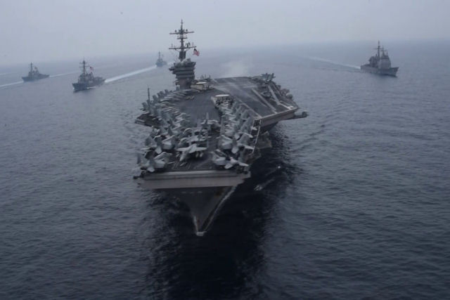 Estados Unidos acaba de posicionar dois de seus porta-aviões em frente à península da Coréia