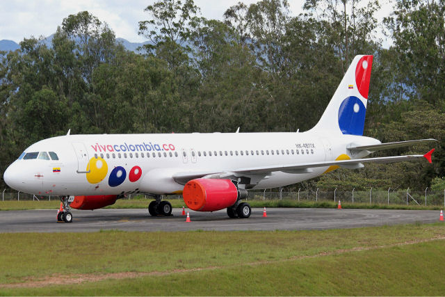 Hoje não é primeiro de abril: empresa aérea colombiana quer transportar passageiros de pé