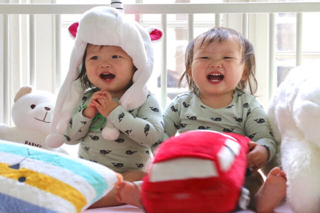 As gêmeas MoMo estão tomando o Instagram com fotos doces e adoráveis