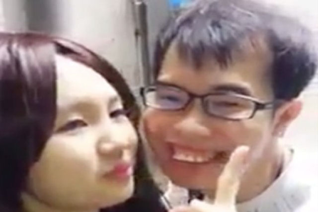 Um asiático virgem pagou 16 mil reais para dar seu primeiro beijo