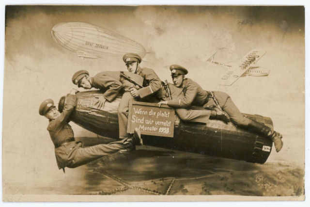 Fotos engraadas mostram soldados da Primeira Guerra Mundial posando com falsos adereos militares