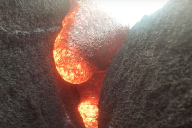 Câmera é engolida por um rio de lava e sobrevive para mostrar a história