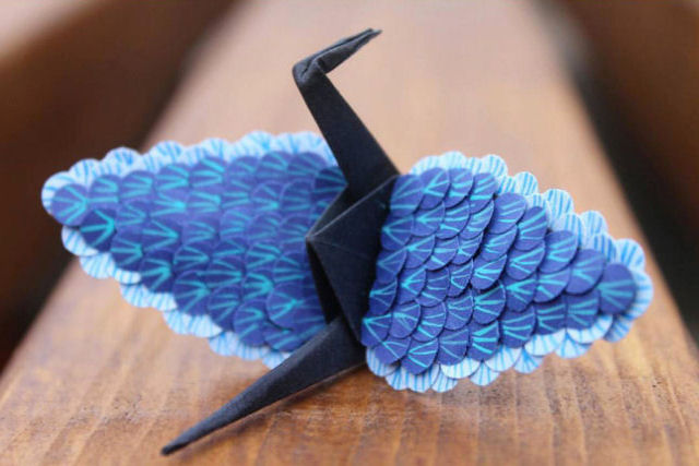 Entusiasta do origami projeta uma nova garça de papel a cada dia por mil dias