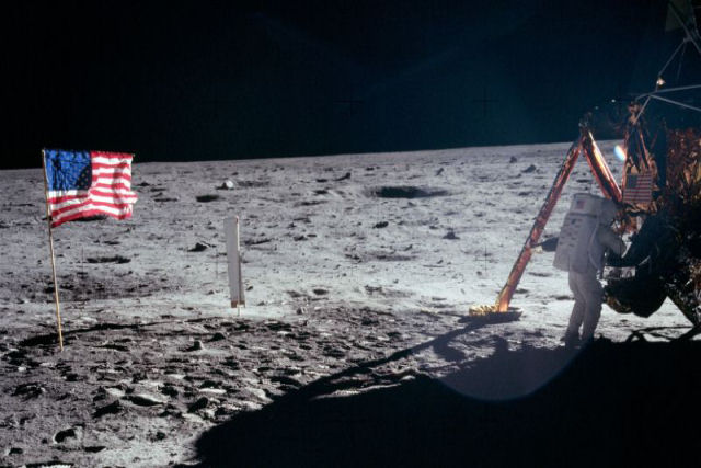 45 anos após a Apollo 17, Donald Trump ordena a NASA uma missão tripulada à Lua