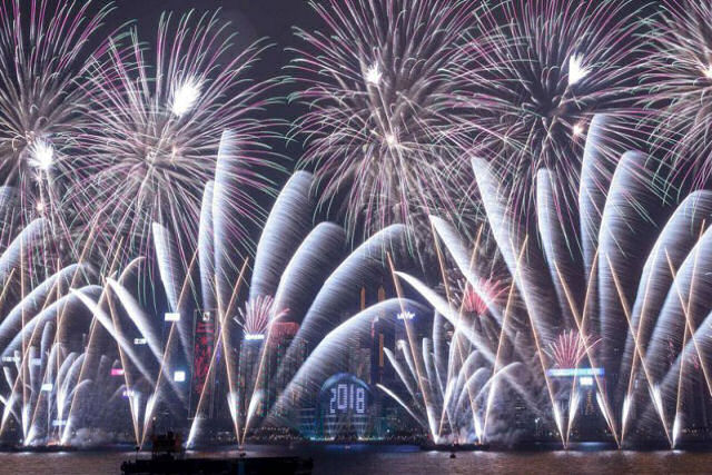 2 minutos ininterruptos de celebrações de ano novo ao redor do mundo
