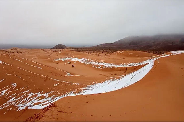 Voltou a nevar no Saara pela quarta vez em quase 40 anos, e as imagens so igualmente espetaculares