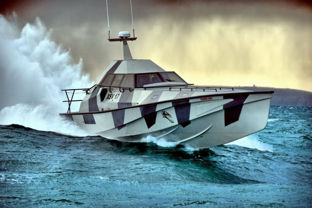 Thunder Child, um barco de alta velocidade que no afunda nunca