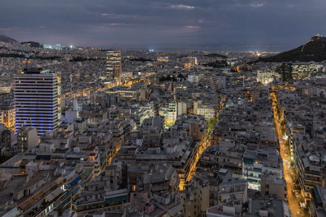 Um deslumbrante time-lapse mostrando a beleza em evoluo de Atenas, Grcia,  noite