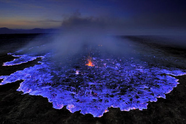 Por que este vulco da Etipia est cuspindo lava azul?