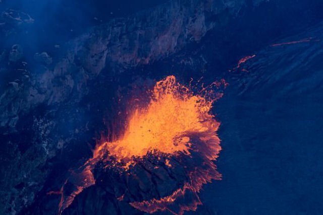 Por que não jogamos nosso lixo nos vulcões? O que poderia dar errado?