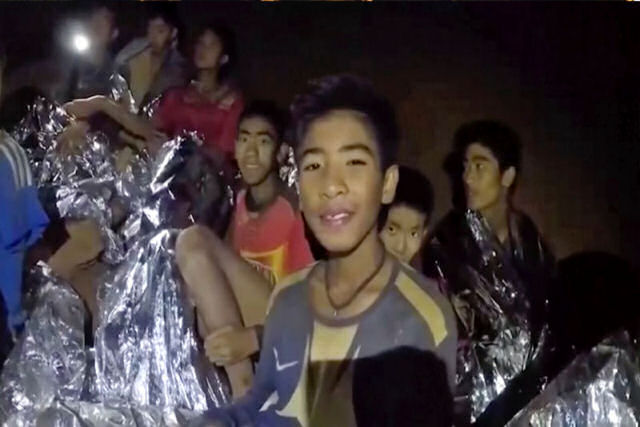 48 horas para aprender a nadar e mergulhar: o resgate na gruta de Tailndia  acelerado devido a um temporal