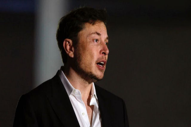 Um dos socorristas dos garotos tailandeses ameaa processar Elon Musk por lhe chamar de pedfilo