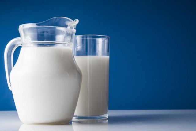 O leite cru est por trs de 96 de cada 100 intoxicaes por lcteos nos Estados Unidos